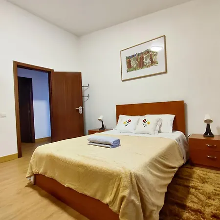 Gateone Al Airport View House *