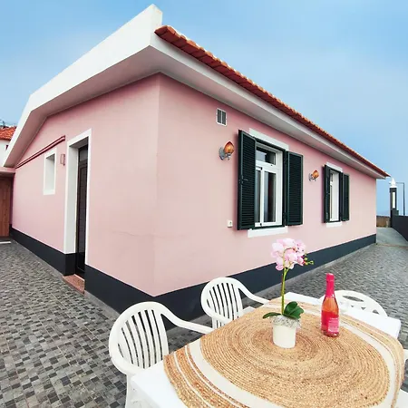 Gateone Al Airport View House Machico (Madeira)