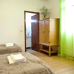 Gateone Al Airport View House *