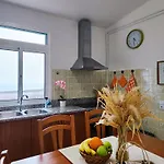 Gateone Al Airport View House * Machico (Madeira)