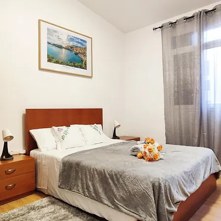 Gateone Al Airport View House Machico (Madeira)