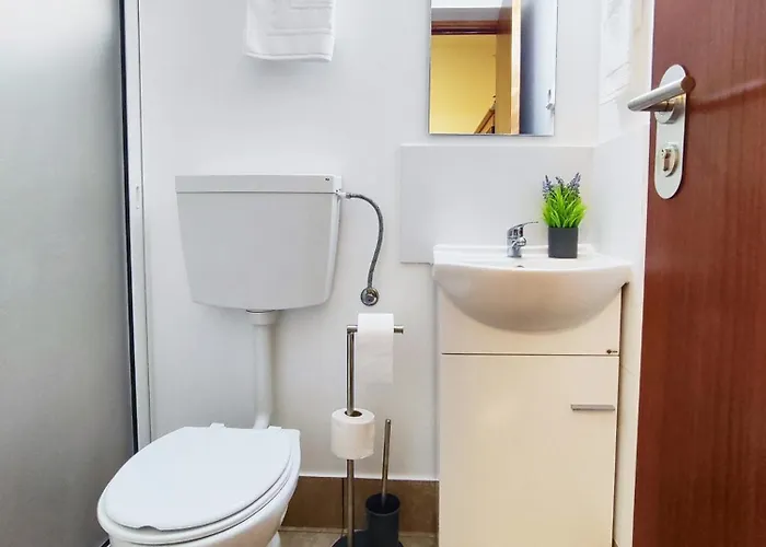 Gateone Al Airport View House * ماتشيكو