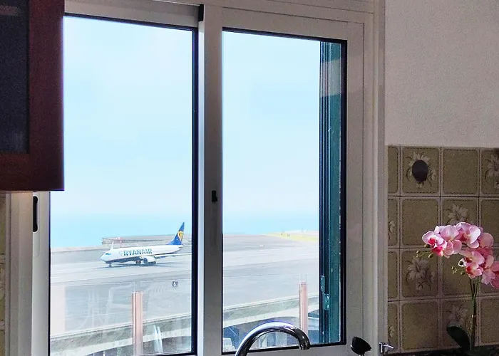 Дом отдыха Gateone Al Airport View House *